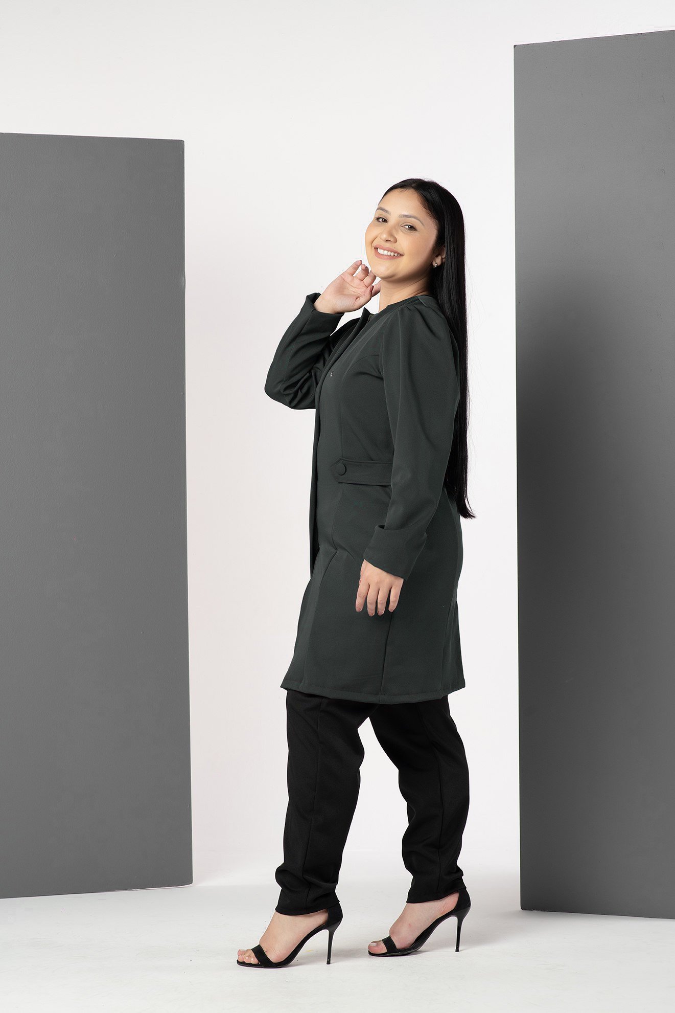 Jaleco Feminino Ágata Preto - Imagem 3