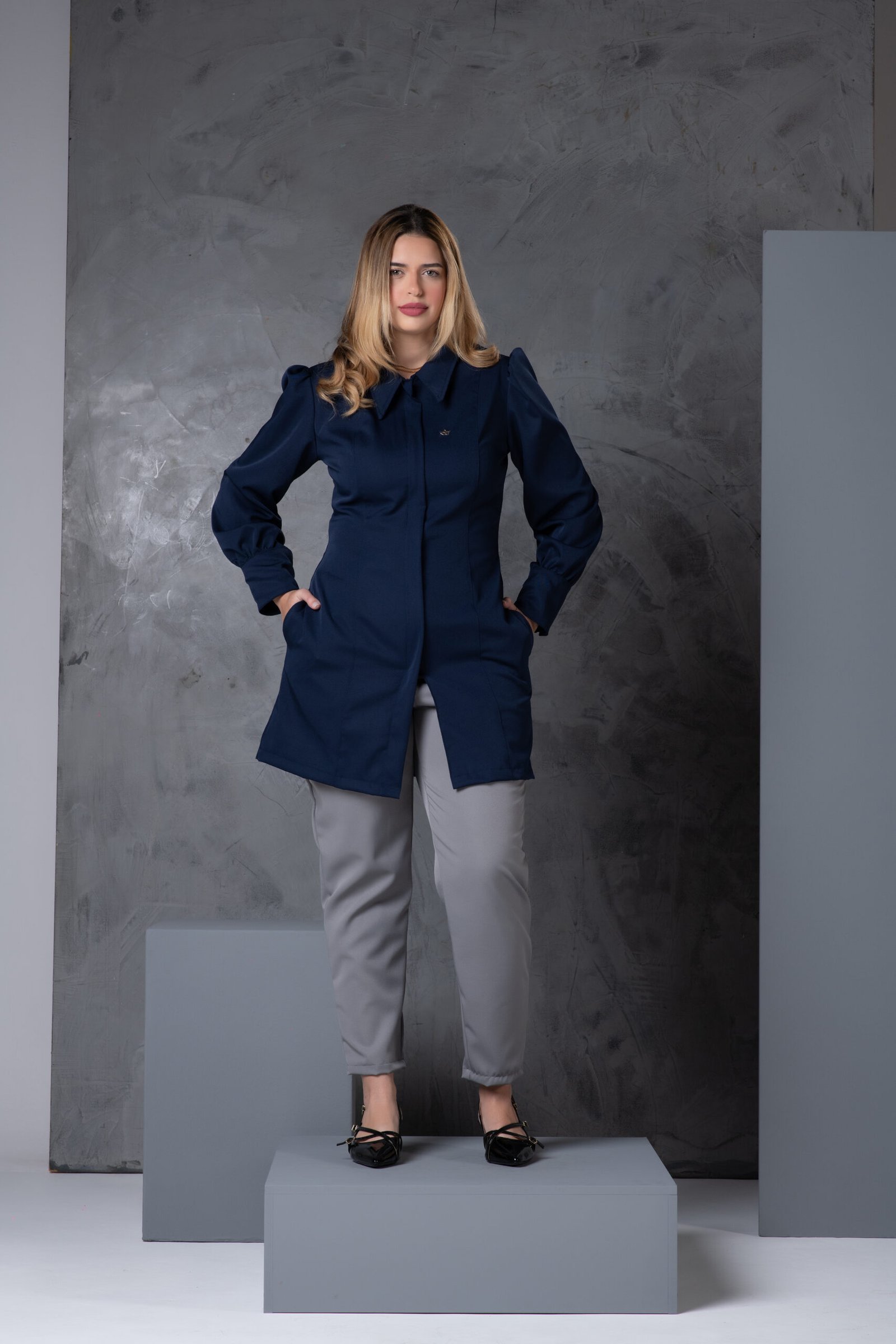 Jaleco Feminino Lívia Azul Marinho